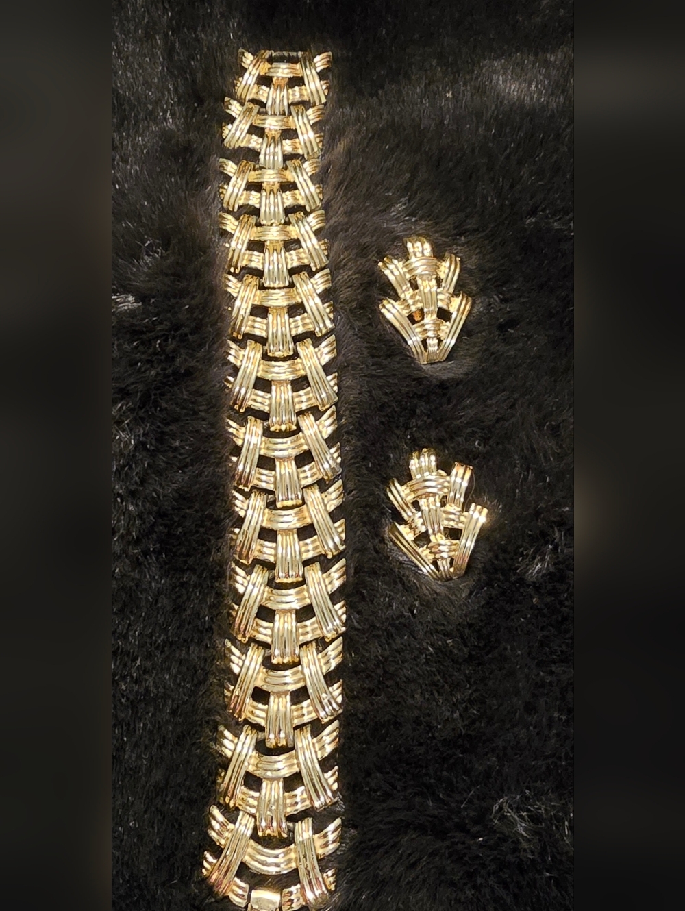 MCM Vintage Bracelet And Earrings Set Basket Weave Pattern Coro.